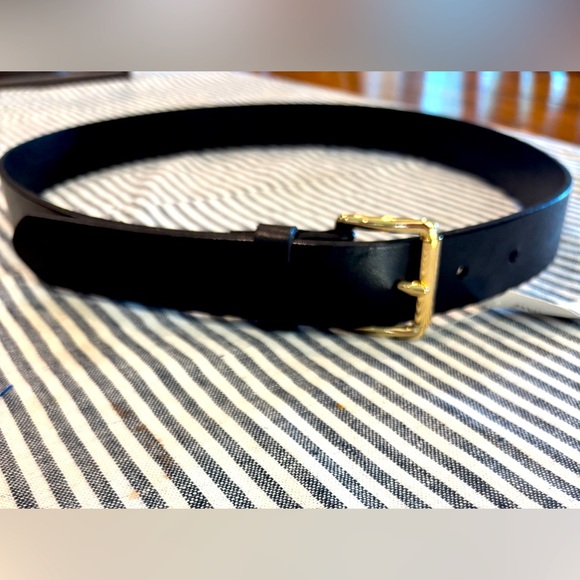 NWT  Banana Republic Black Leather Belt with Gold Buckle - Size Small - Picture 1 of 5
